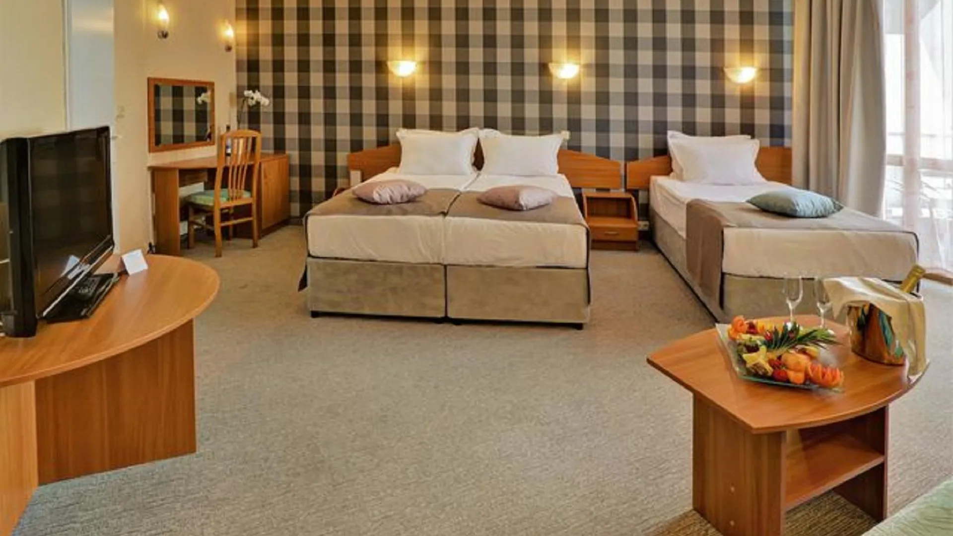 Mirabelle Hotel غولدن ساندز 4*,  بلغاريا
