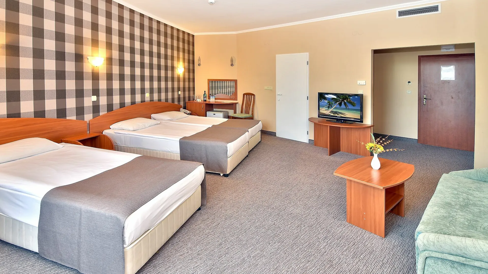 Mirabelle Hotel غولدن ساندز